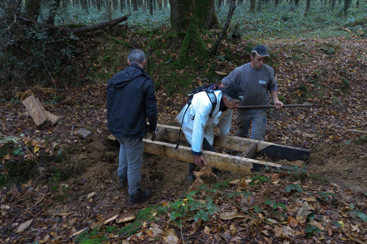 2017_10_08 Entretient circuit VTT et pose passerelles-16