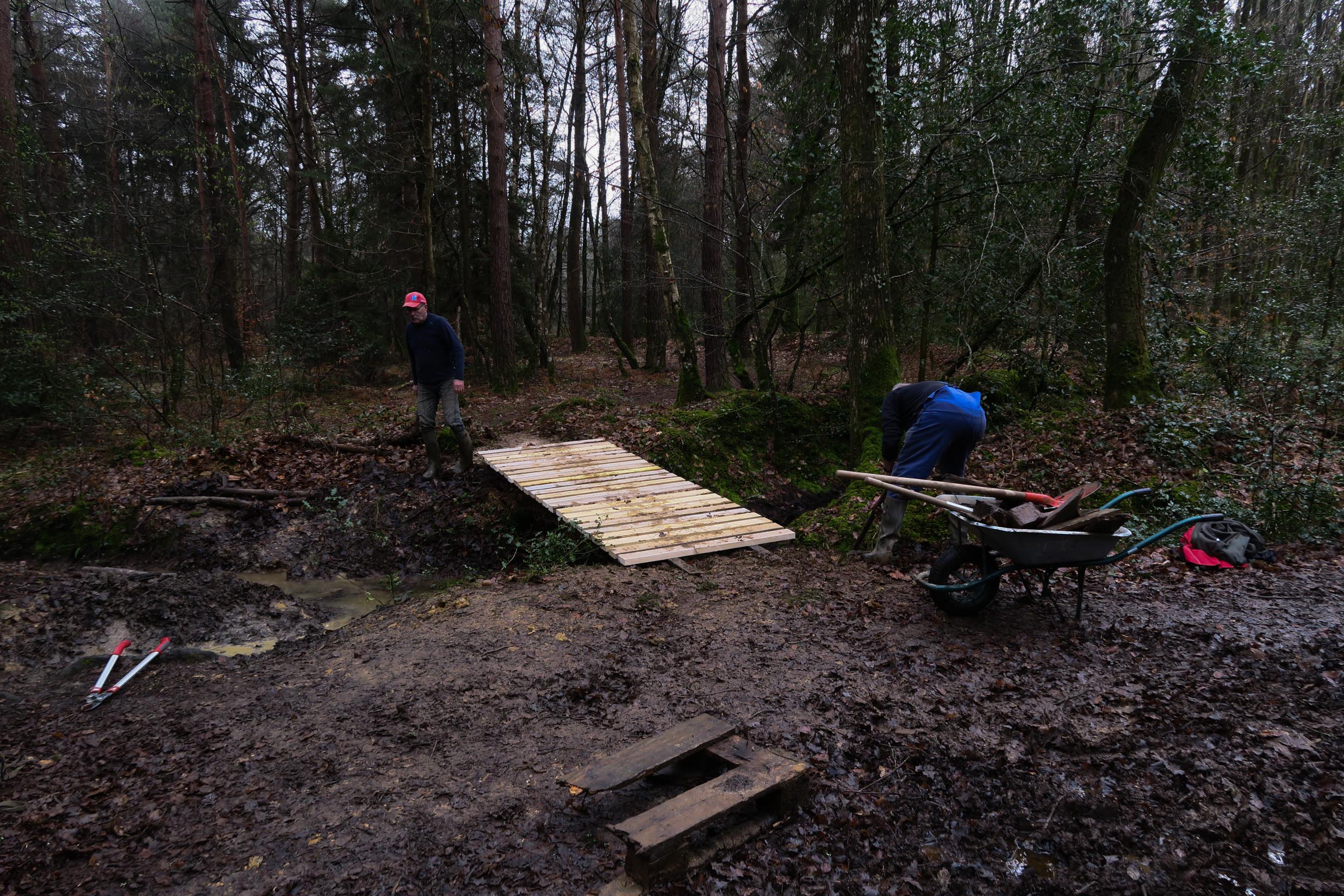 2018-03-10 Fabrication passerelle forêt Rennes 26-5